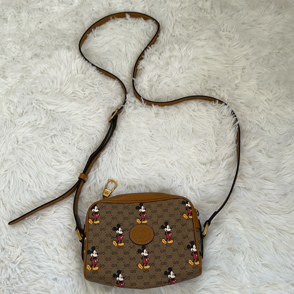 LIMITIED EDITION DISNEY GUCCI SIDE PURSE - MICKEY MOUSE